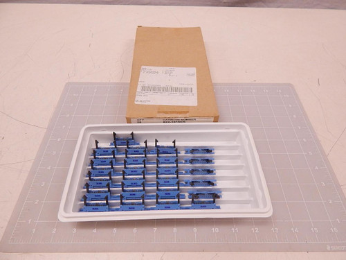 LOT OF 25 THOMAS & BETTS 622-1616ES 26300 CONNECTORS T83493