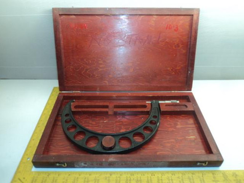 BROWN & SHARPE 26011-6 M10B4 MICROMETER T19496