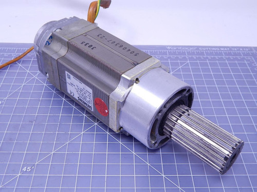 Siemens 1FT3035-6AZ99-9-Z S15 Brushless Servo Motor 5,3 A 58,5 V 1600/3000 RPM T108558 For Sale