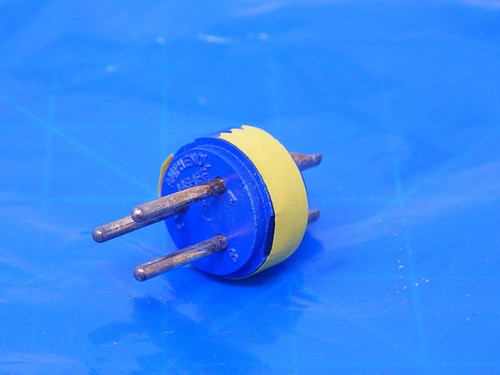 Amphenol Aerospace 10-825806-01P, 97-14S-1P Circular MIL Spec Tools, Hardware & Accessories 3 P Sz 14 S Pin Insert T107534 For Sale