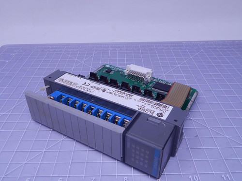 Allen Bradley 1746-OV16 SLC 500 Output Module Ser C T120797 For Sale