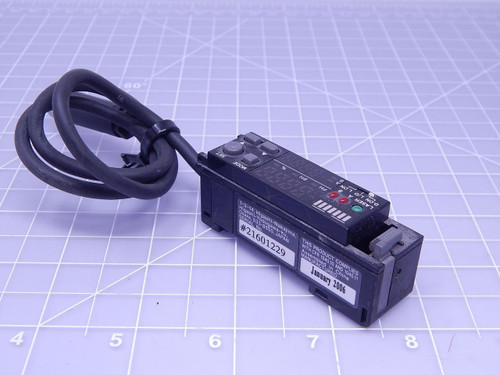 Keyence LV-21AP Amplifier Unit Main Unit T123895 For Sale