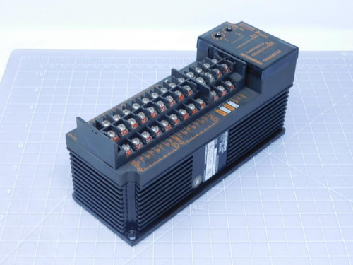 Mitsubishi AY13C    Melsec Output Unit 24 VDC / 240 VAC 2 A For Sale