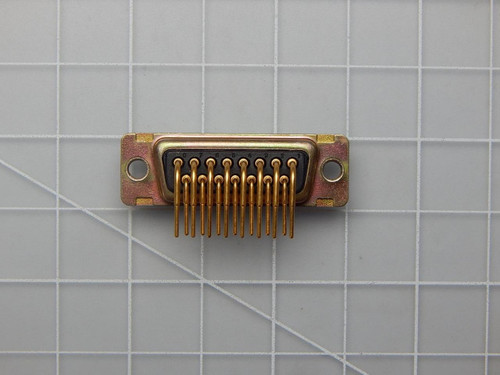 ITT M24308/24-32F    D-Sub Mil Spec Connector R/A PLG ASSY 15 P For Sale
