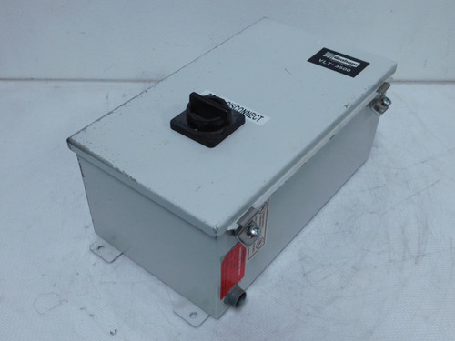 Danfoss VLT6000H8.2    Variable Speed Drive 3 PH 460 V 50-60 Hz 8.2 A For Sale