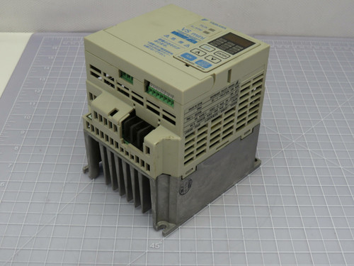 Yaskawa CIMR-XCBA20P7  Inverter AC 3PH  0-230V 1.9kVA 5A For Sale