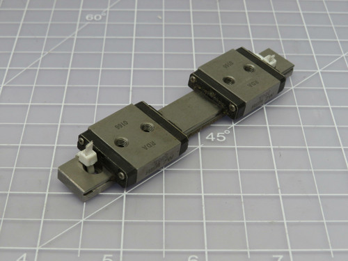 Lot of 2 THK RSR7W 14A125 Linear Bearing Blocks on a 5 In Rail  For Sale