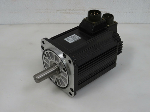 Yaskawa SGMS-30ACA-TV11  Servo Motor 3000 r/min  For Sale