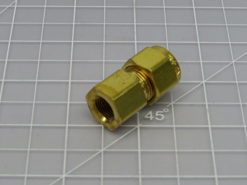 Lot of 5  6FSC2N-B 1957984 Tube Female Connector 1/8 in NPT  For Sale