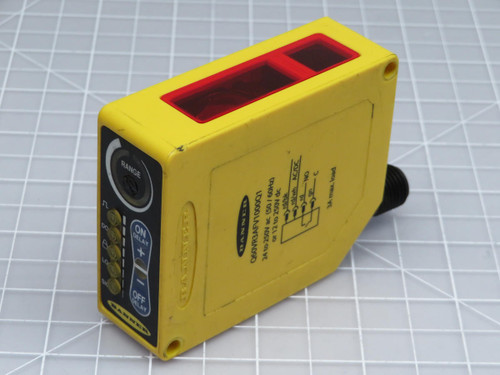 Banner Q60VR3AFV1000Q1  Photoelectric Sensor 24 to 250 VAC   For Sale