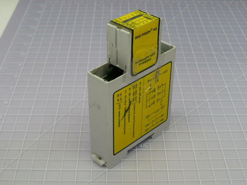 Banner AT-FM-10K  Safety Relay 24 VDC  For Sale