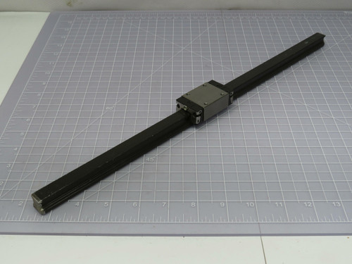 LINEAR BEARING BLOCK ON A 17 1/2 IN RAIL T188157