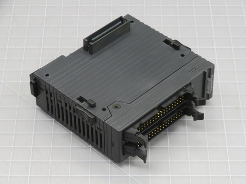 Keyence  KV-C64TA  Output Module  For Sale