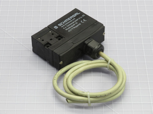 SCHMERSAL AZM 170-02ZRKA 24VAC/DC SAFETY INTERLOCK SWITCH T220550