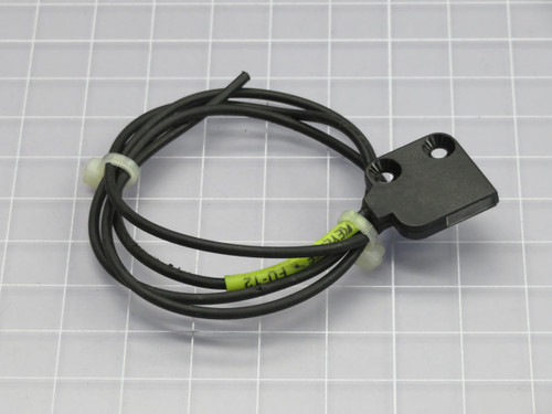 Lot of 9 KEYENCE  FU-12  TRANSMISSIVE FIBER UNIT SET  For Sale