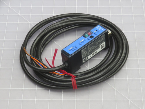 KEYENCE  FS2-60  SENSOR AMPLIFIER  For Sale