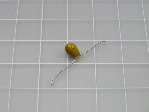 Lot of 800 KYOCERA  TAP107K016CCS  Tantalum Capacitors - Solid Leaded 16V 100uF Radial ESR =800mOhms 10%  For Sale