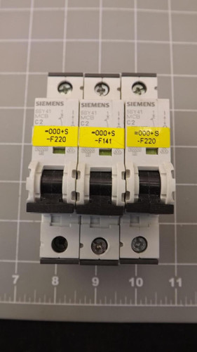 LOT OF 3 SIEMENS 5SY41MCBC2 CIRCUIT BREAKERS T22006