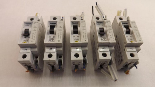 LOT OF 5 SIEMENS 5SX2 CIRCUIT BREAKERS 277 V AC MAX T22093