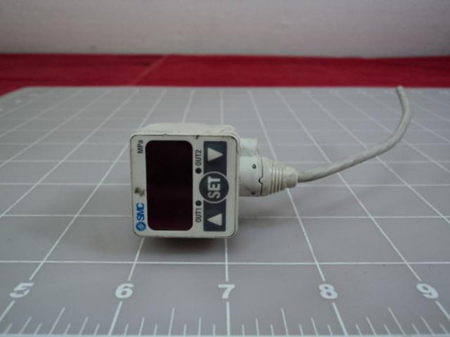 SMC ISE40-01-62L DIGITAL PRESSURE SWITCH T11850