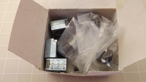 LOT OF 3 SIEMENS 3SB3 501-0AA41 PUSH BUTTON ASSEMBLY T24377