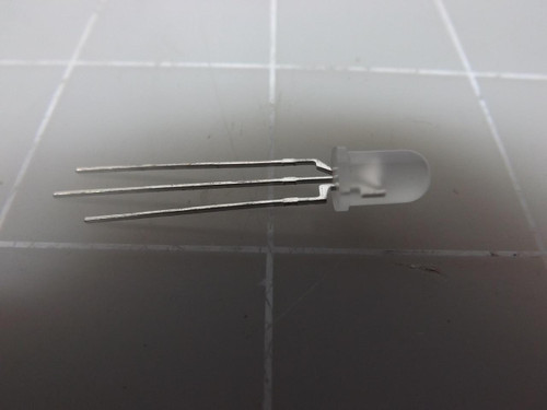 LOT OF 500 EVERLIGHT 3903391093 LED DIODES T48618