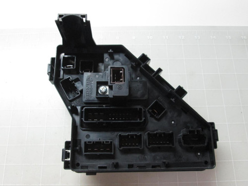 HONDA SVA-A310 VA633B6JW100921 PA66+PPE 63597561 38250-SVA-A310-M1 FUSE BOX T52131