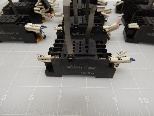 LOT OF 10 3080YK RELAY SOCKETS T59590