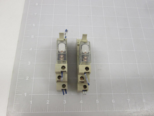 LOT OF 2 OMRON G2R-1-SN 0470YK RELAY W/ SOCKET T64196