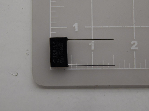 LOT OF 3800 ECQ-UV FILM CAPACITORS .068UF UV BOX TYPE T88541