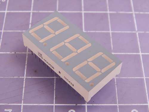 Lot of 750 CM3-0562500 LED Displays T102329 For Sale