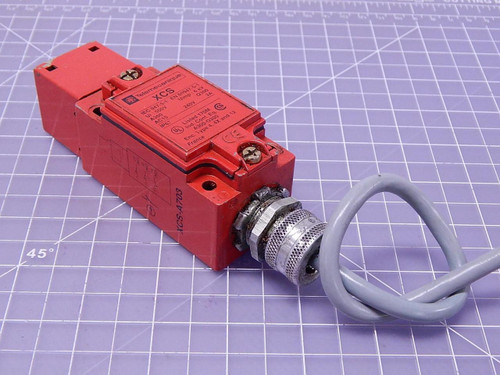 Telemecanique XCS Safety Guard Switch T104935 For Sale