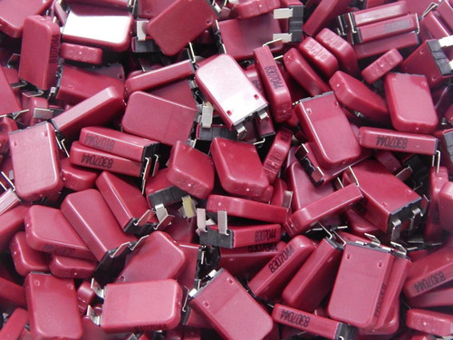 Lot of 13900 8307044 Semiconductors T112338 For Sale