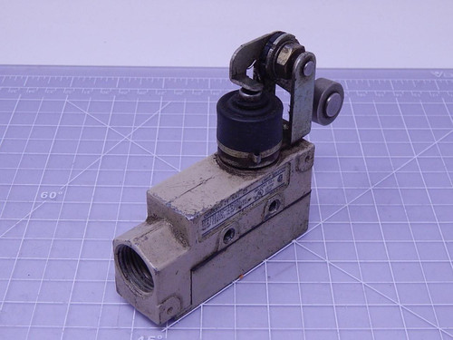 Omron ZE-NA2-2S Limit Switch T113851 For Sale