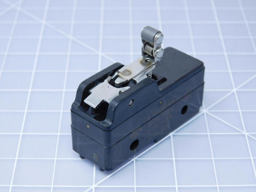 Micro Switch BZ-2RW825-A2 Basic / Snap Action Switch 15 A .868 1way roller # 6 Screw Term T122065 For Sale