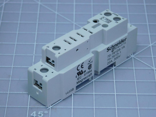 Lot of 6 Schneider 70-781D5-1A 1435B Rly Sckt, Fingr SAF, Squae, 5 Pin, Scrw Clmp T126217 For Sale