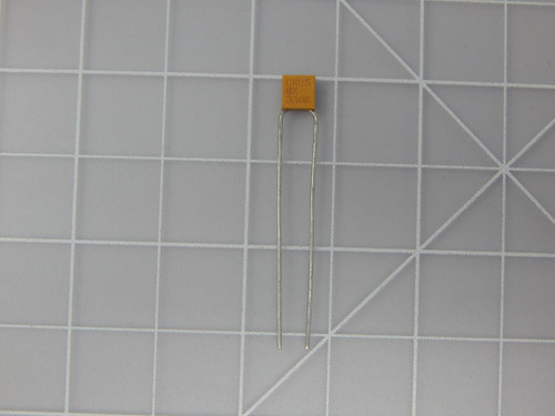 Kemet C052K330K2X5CA    Multilayer Ceramic Capacitor, 33 pF, 200 V For Sale