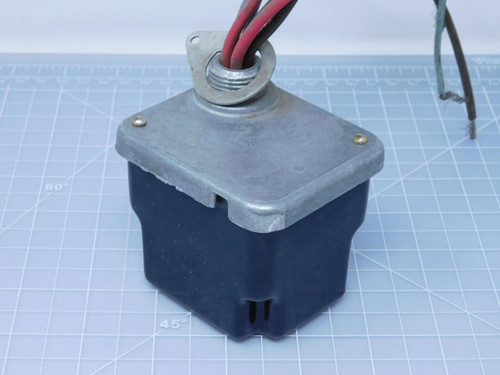 Essex 129507-5310Z    Relay 115/120 VAC SPDT Enclosed For Sale