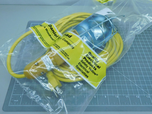 Woodhead 1301090007  Safeway Nylon 100W Hand Lamp For Sale