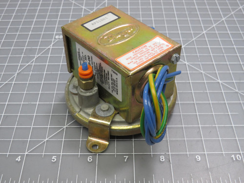 Dwyer 1910-00  Pressure Switch For Sale