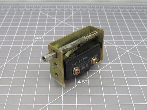 Lot of 2 Omron  1ZAP2 Z-15GL42-B3  Limit Switch with Micro Switch For Sale