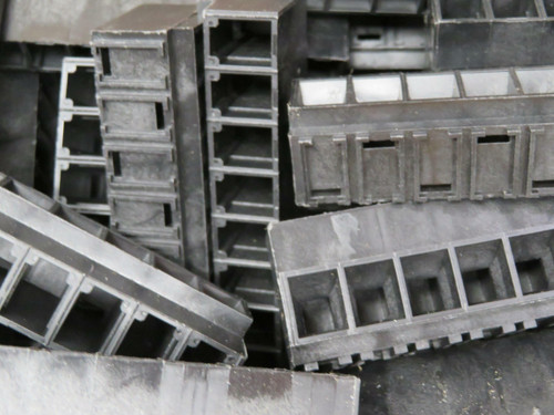 Lot of 130 Molex 0399182008 Barrier Terminal Blocks SR BTS AWG VERT 8 MO Body For Sale