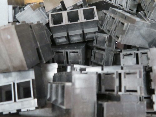 Lot of 200 Molex 0399282003  Terminal Blocks SR BTS 4 AWG VERT 3 MO Body  For Sale