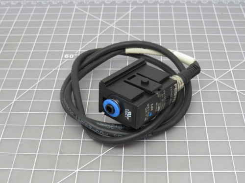 Festo SDE5-D10-O-Q6E-P-M8 527467 B372 Pressure Sensor Switch For Sale