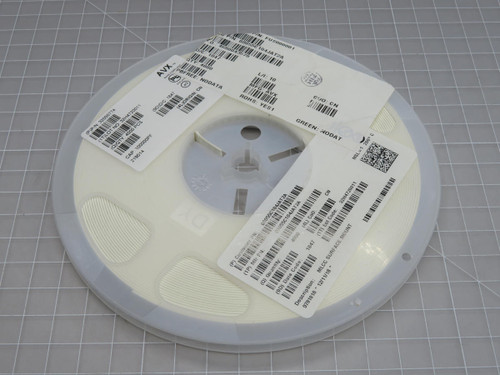 Lot of 4000 AVX  32050774 08055C104JAT2A Ceramic Capacitors  For Sale