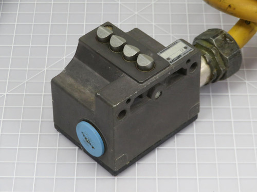Balluff  BNS-819-B04-012-61-12-10  Mechanical multiple position limit switches  For Sale