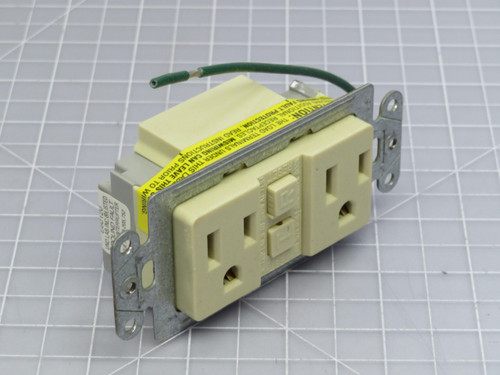 646-2V-BOX  Duplex Receptacle 15A-125V AC 60Hz  2 Pole 3 wire  For Sale
