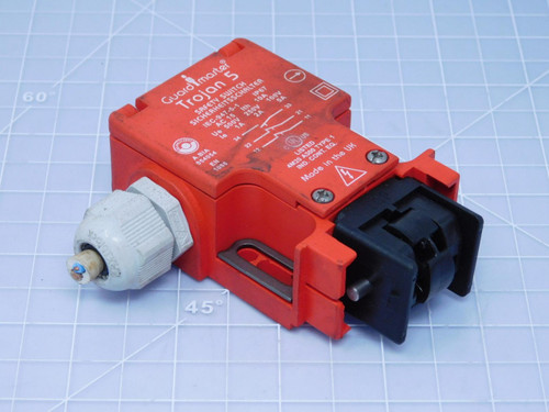 Allen Bradley Trojan 5    Guardmaster Safety Switch 10 A For Sale