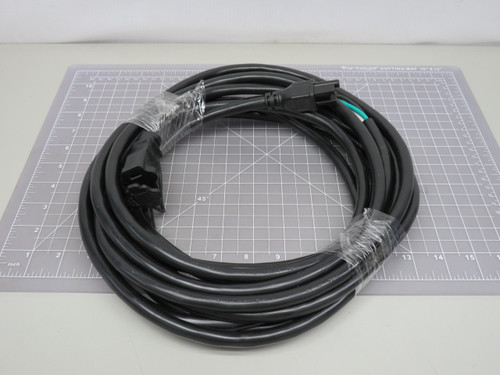 Lot of 8  1301861818 1002790636 12-3 Bulk SJTW 25 In Cordset Plug/Recep For Sale