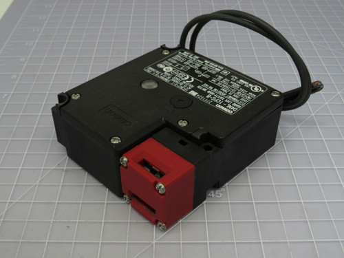 Omron  D4NL-1CFG-B  Guard Lock Safety-Door Switch  For Sale